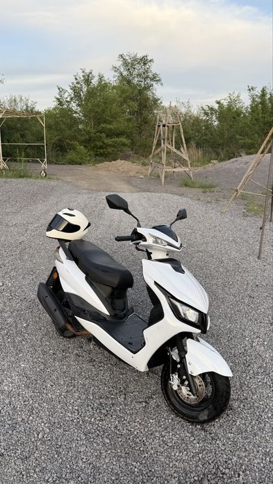 Продам Скутер М8