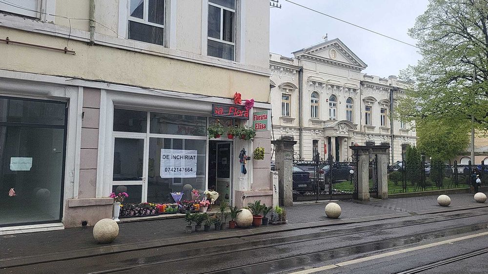 Inchiriez spatiu comercial Cuza Voda