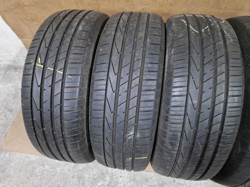 4 Hankook R17 235/65
летни гуми DOT1318