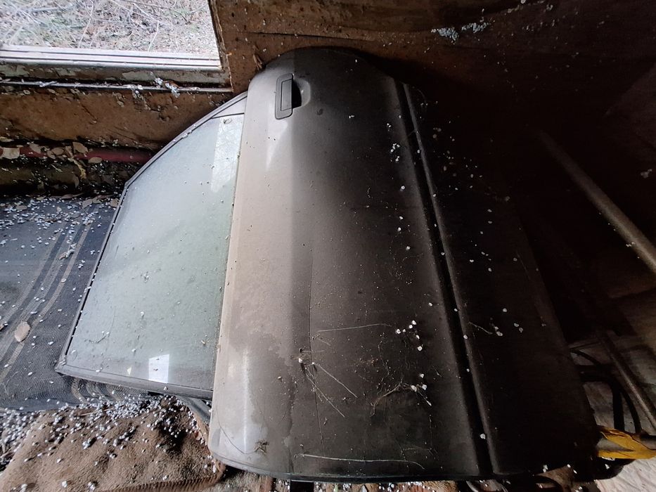 Audi B4 задние двери