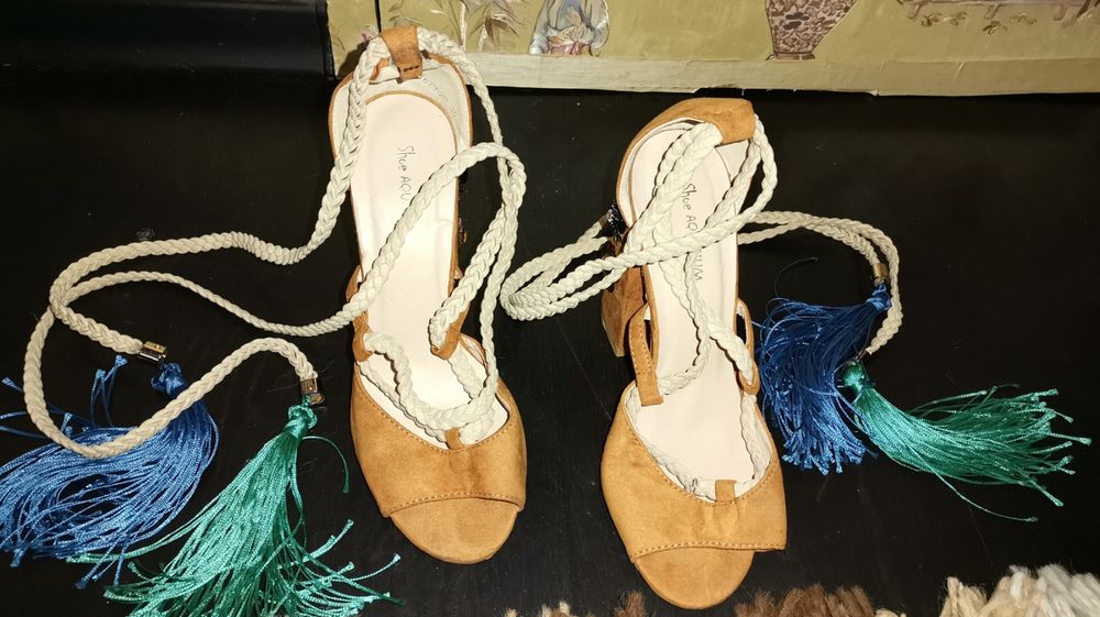 Оригинални обувки на Shoe Aquarium