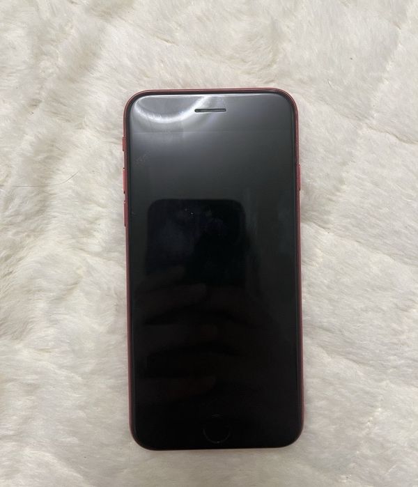 Айфон се2 продам