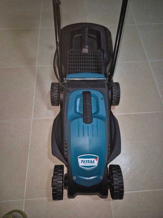 Продается газонокосилка б/у, состояние отличное