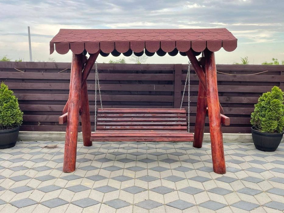 Leagăn din lemn masiv pentru gradină