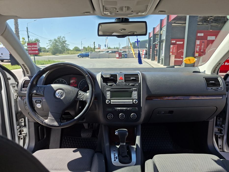 Volkswagen Jetta 2007 benzină, 4.205 € — imagine 10