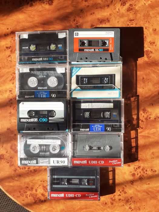 Lot 9 bucati casete audio Maxell UR, UD inregistrate rock pop