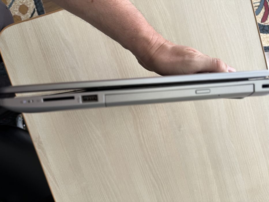 Laptop HP  250 G6 Notebook PC, procesor I5-7200, 2.50 GHz, RAM 8 GB