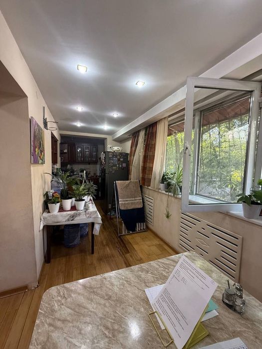 Продаётся 3/2/4 квартира, Ц2, Алайский рынок,ор 17 школа