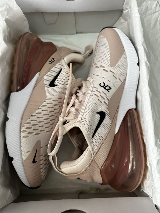 Nike кроссовки женские