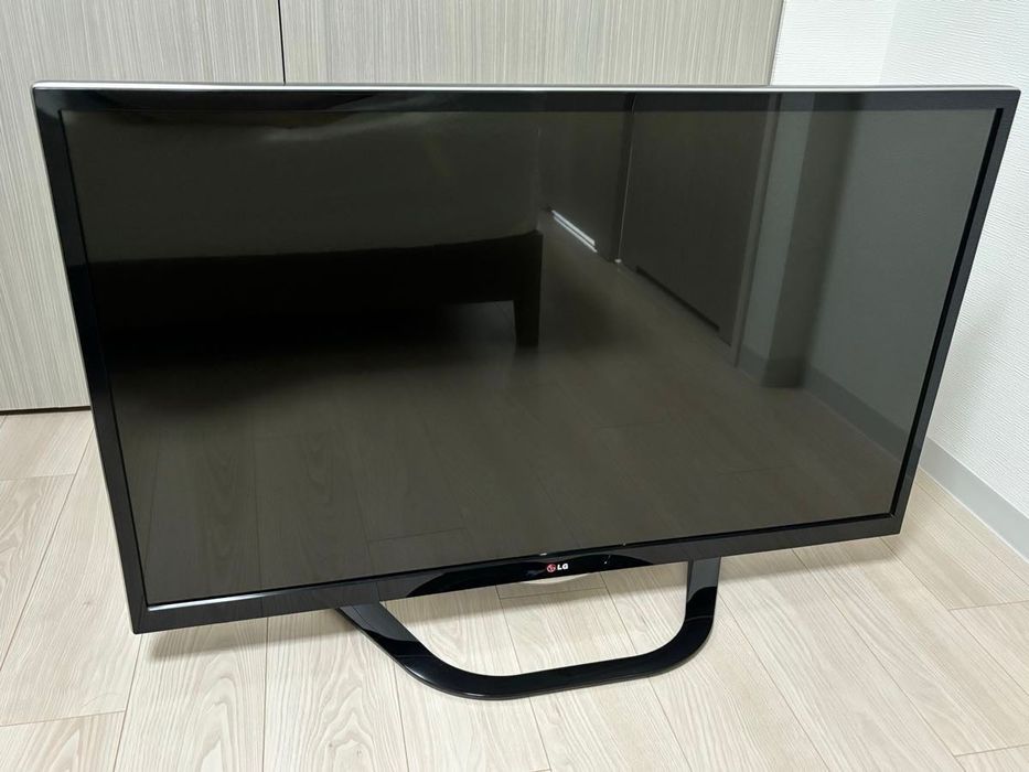 Телевизор LG 42 диагональ