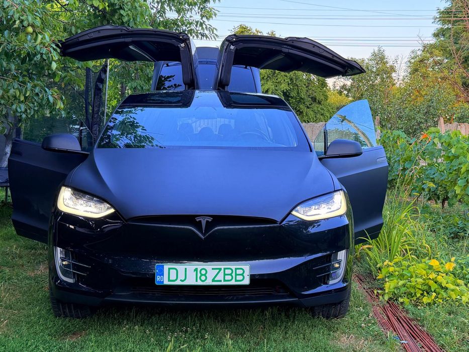 TESLA Model X