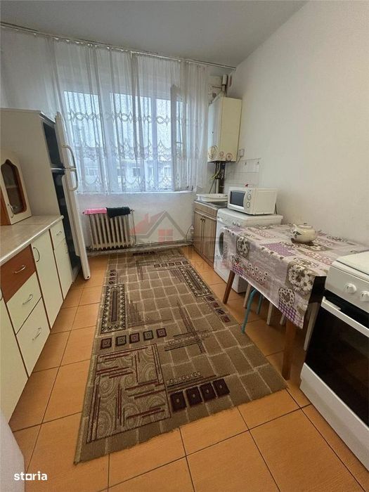 Alexandru - Piata Voievozilor, 3 camere decomandat 72mp, liber