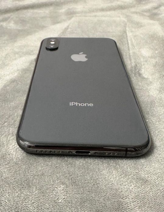 Продам Iphone XS