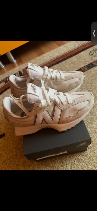 Adidași new balance 327