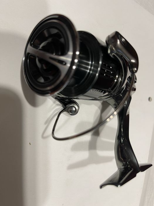 Продавам нова макара SHIMANO