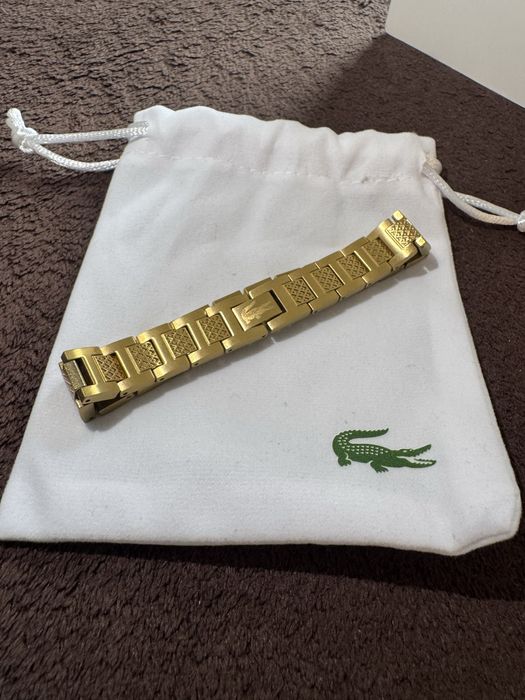 Оригинална гривна LACOSTE – златист цвят