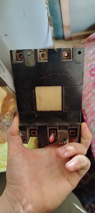 Sovet davridagi avtomat o‘chirgich (25A) Ruminiya avtomat o‘chirgich (