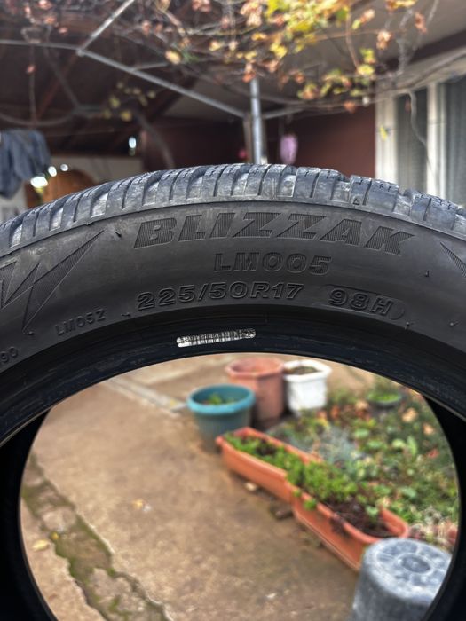 Зимни гуми Bridgestone 225/50 R17 – DOT 2021, като нови