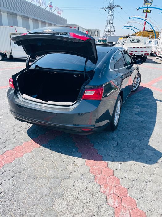 Malibu 2.4 avtomobili sotiladi !