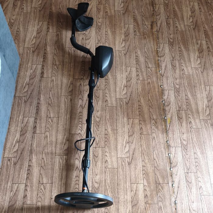 Продам металлоискатель