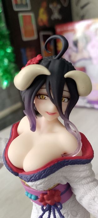 Оригинальная аниме фигурка Альбедо Сакура