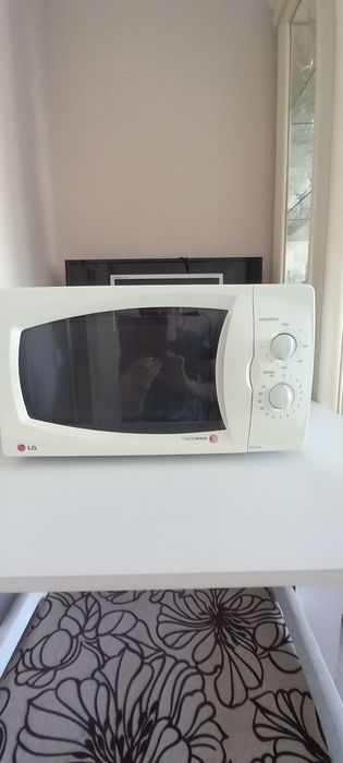 Микроволновка LG