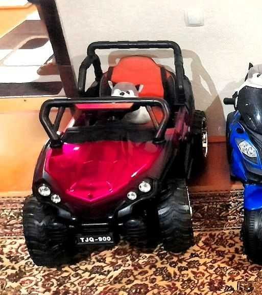 Детский электромобиль