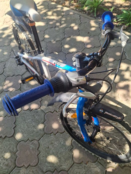 Bicicleta 7-8 ani
