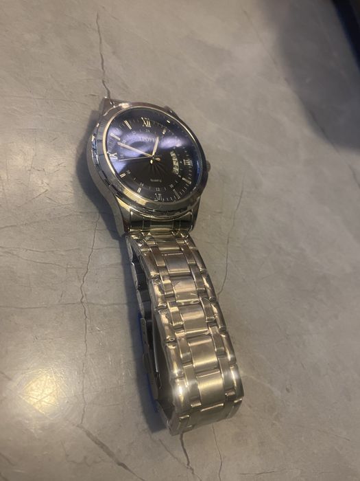 часы TPOFHS срочно