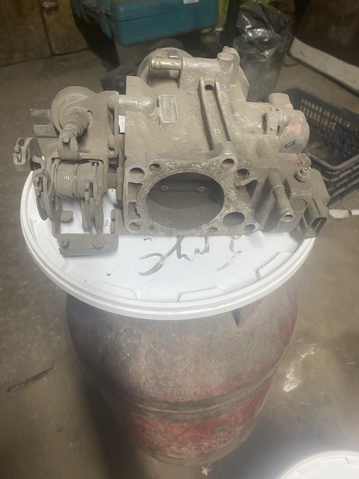 Дросельная заслонка 1jz