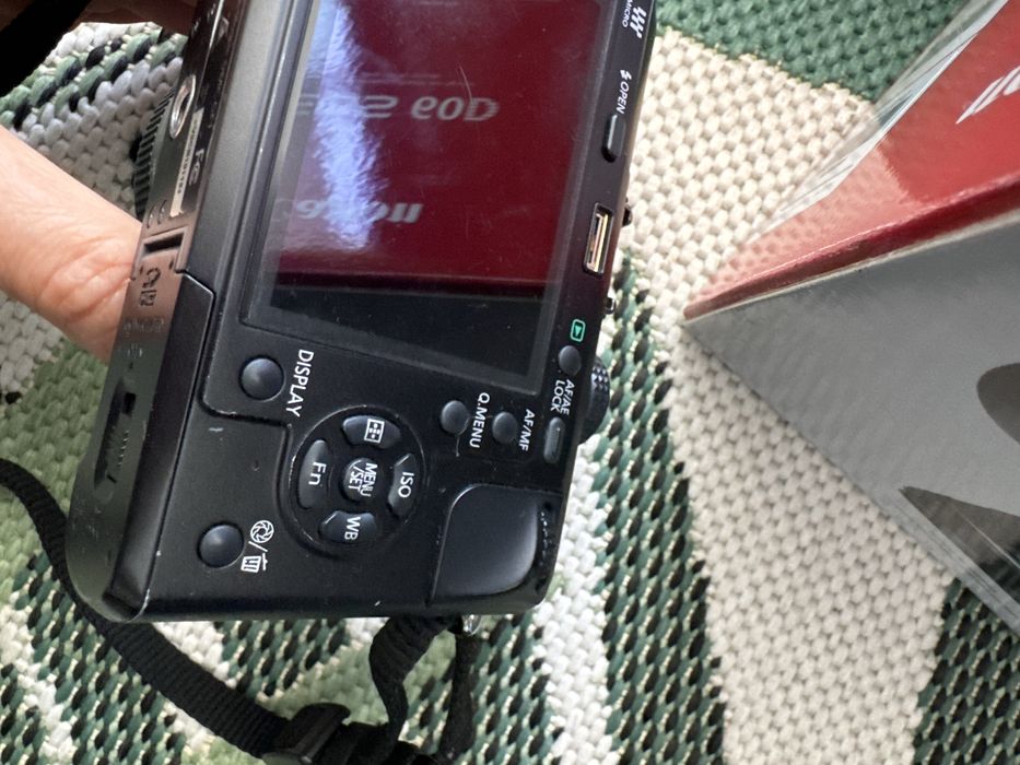 Panasonic Lumix GF1 + 20mm обектив – много запазен комплект