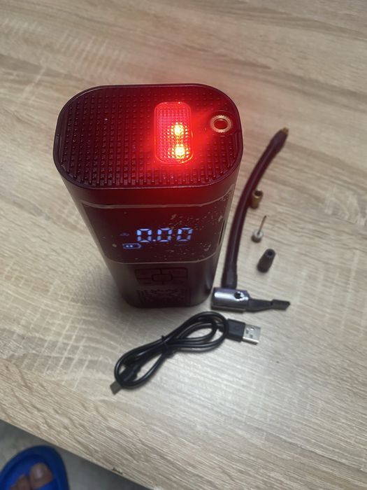Компресор с usb заряд