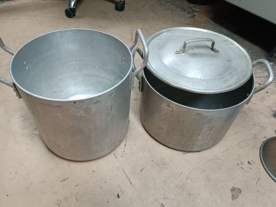 Алюминиевые пищевые кастрюли на 20 л.