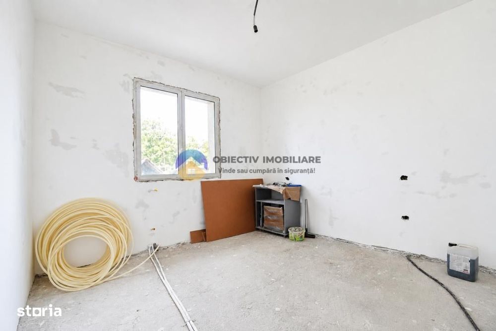 Casa si teren de vanzare REDIU