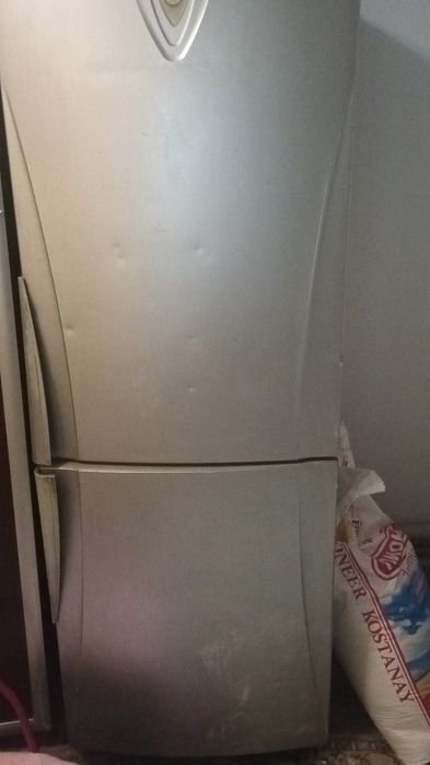 Продам холодильник