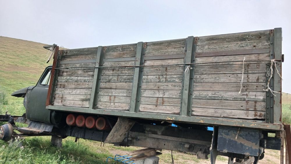 Gaz 53 sotiladi kelishamiz