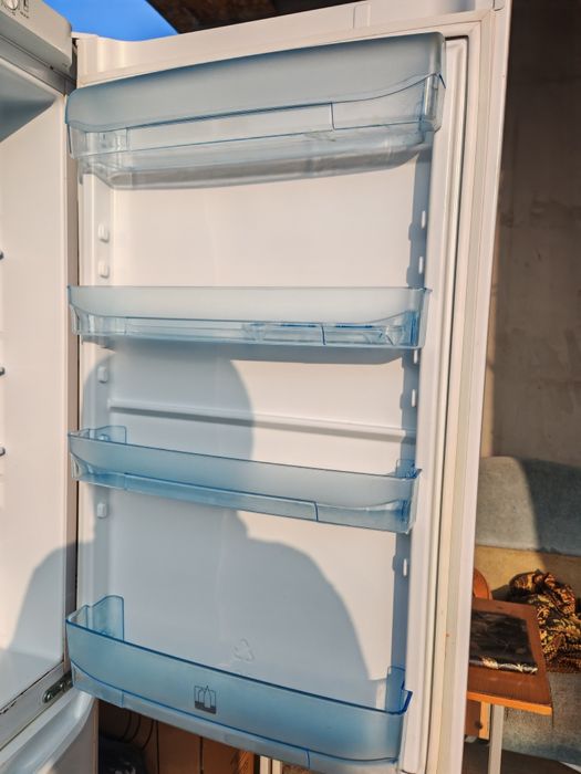 Холодильник Большой