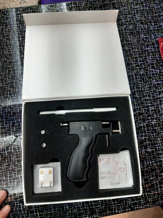 Quloq teshadigan apparat ariginal