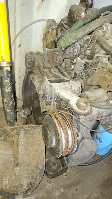 Двигатель на рефрежератор "термокинг"