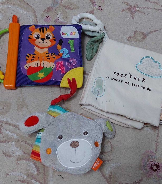 Игрушки погремушки для малыша