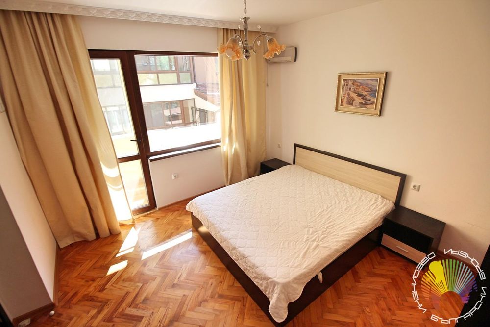 Дава се под наем Тристаен апартамент в Бургас, Център - 90 кв.м за 510 € - Снимка #6