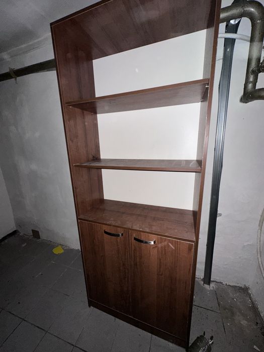 Продам два офисных шкафа