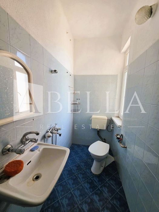 3-стаен в София-Център площ 72 цена 235000