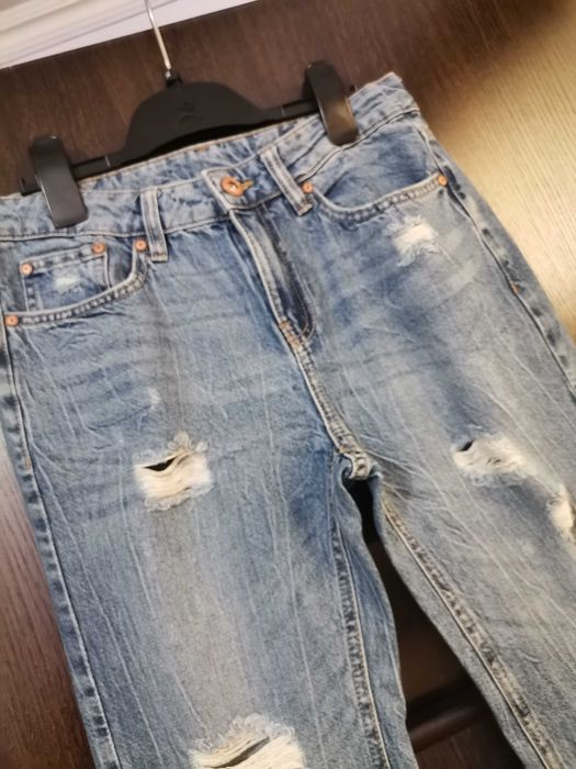 Джинсы-бойфренды