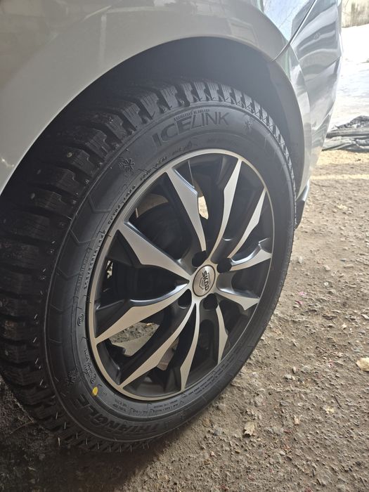 Продам диски с резиной