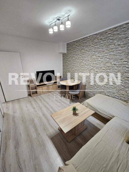 Дава се под наем Двустаен апартамент в Варна, Лятно кино Тракия - 45 кв.м за 475 € - Снимка #1