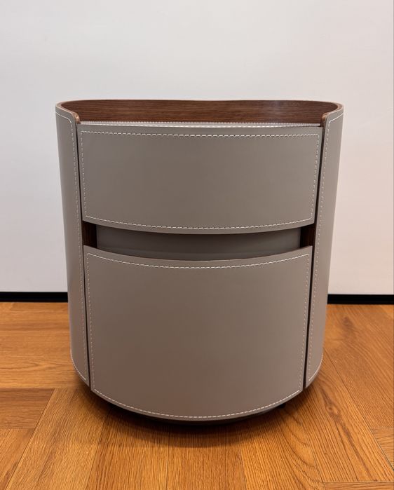 Продам тумбочки прикроватные