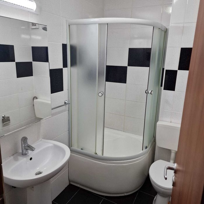 Garsoniera de inchiriat termen lung Baba novac