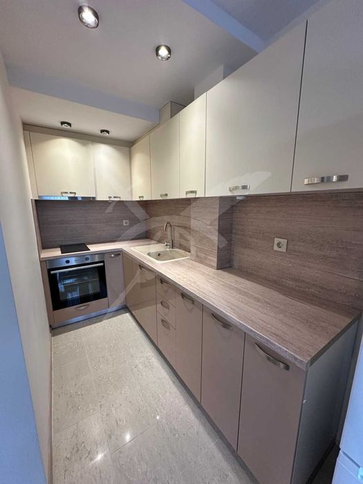 Дава се под наем Двустаен апартамент в Пловдив, Кючук Париж - 100 кв.м за 498.27 € - Снимка #1