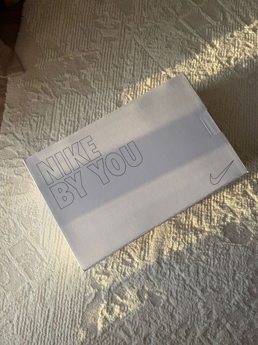 Продам Кроссовки Nike